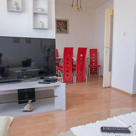 Appartement Josipa B4 *