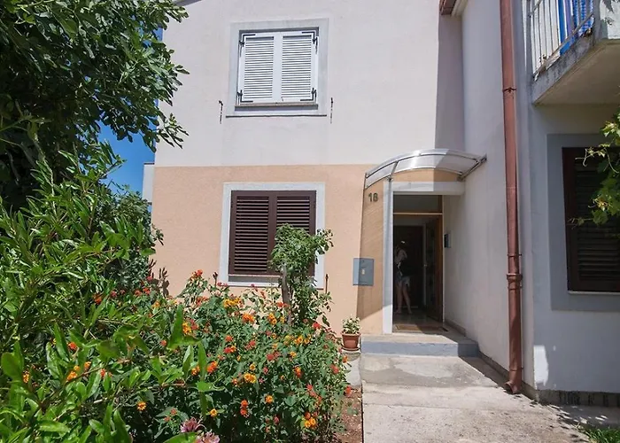 Apartamento Josipa B4 *